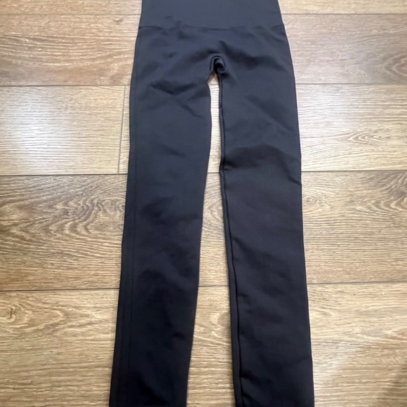 Spanx Look at Me Now Seamless Leggings, Black, Sz M, Double Layer Waistband - Picture 7 of 9